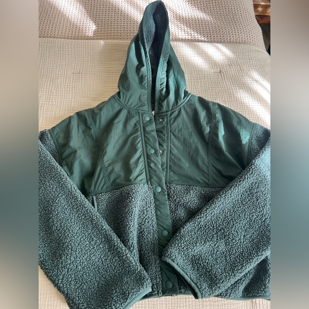 OFFLINE By Aerie Fluff Love Sherpa Jacket - Mystical Green Size S
